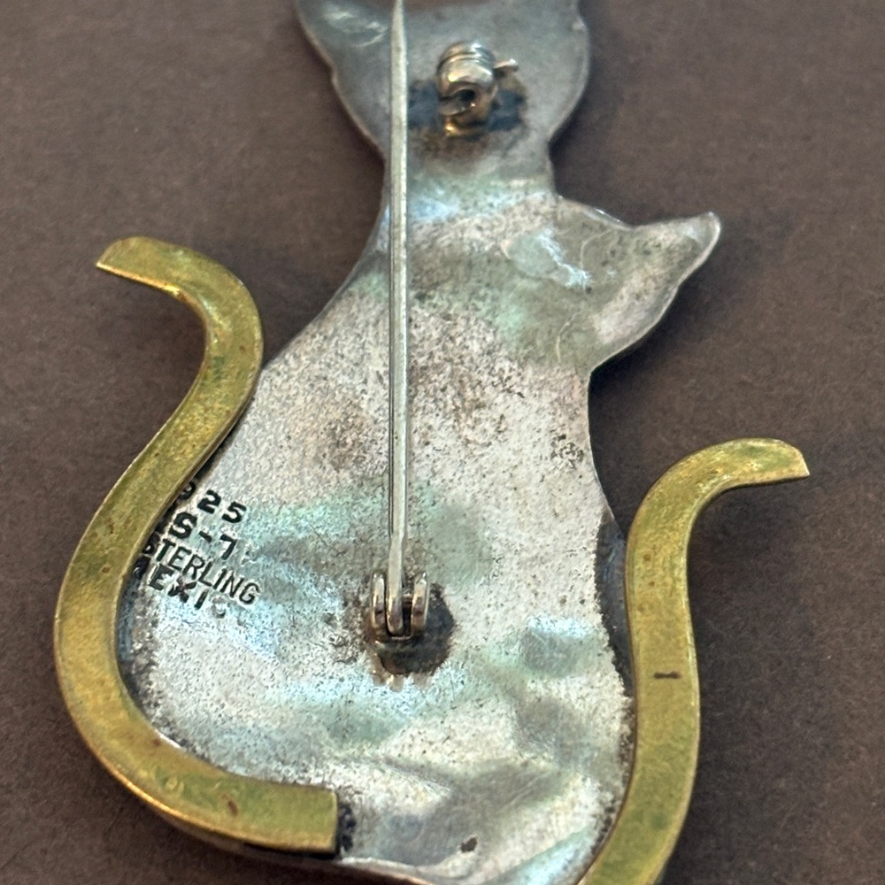 Vintage Mexican Sterling Silver Double Cat Brooch – Mixed Metal – TS-7? - Picture 3 of 4